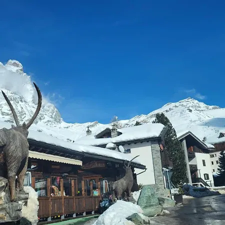 Beautiful 3-room Ski-in Ski-out Cervinia ברויל-קרוויניה