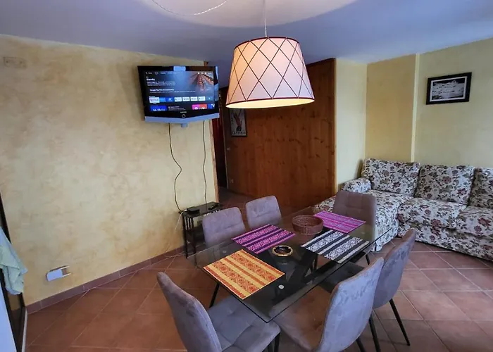 Beautiful 3-room Ski-in Ski-out Cervinia דירה ברויל-קרוויניה